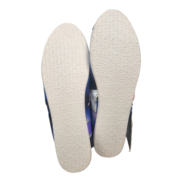 TOMS × B Street Shoes Custom Handpainted Galaxy Books Canvas Slip-on Shoes - Picture 3 of 10